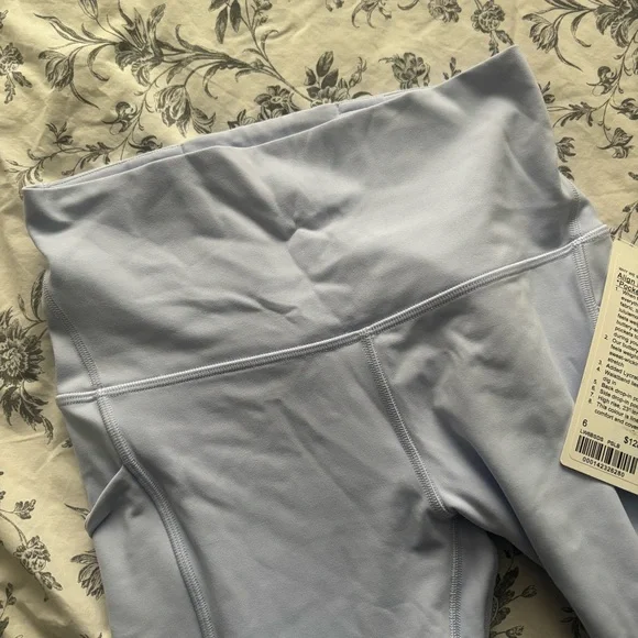 Lululemon Athletica Soft Blue Align HR Crop 23” Size 6 - Picture 9 of 11